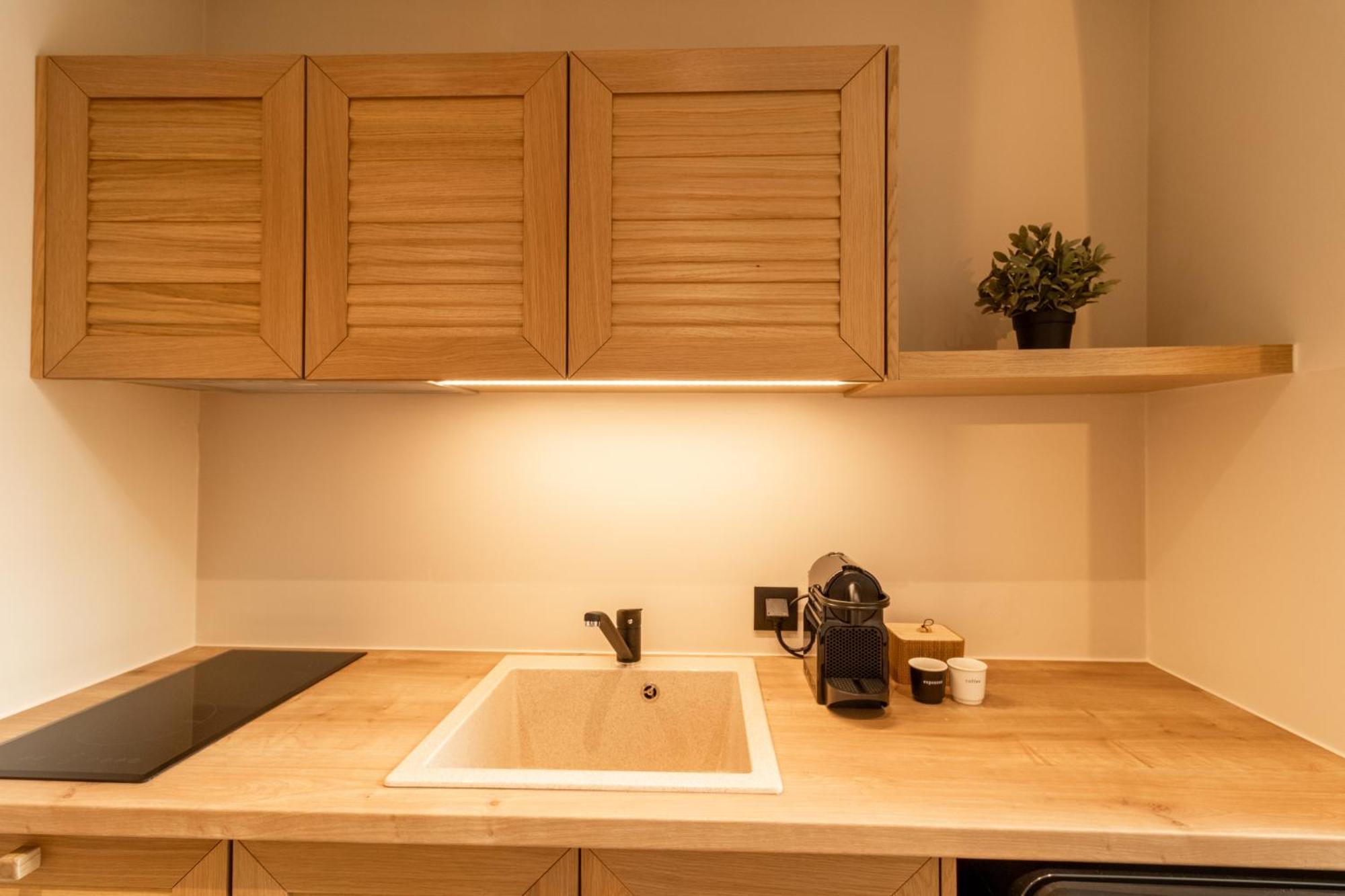 Adorno Private Suites Only Adults & Kids 12 Plus Nea Vrasna Ngoại thất bức ảnh
