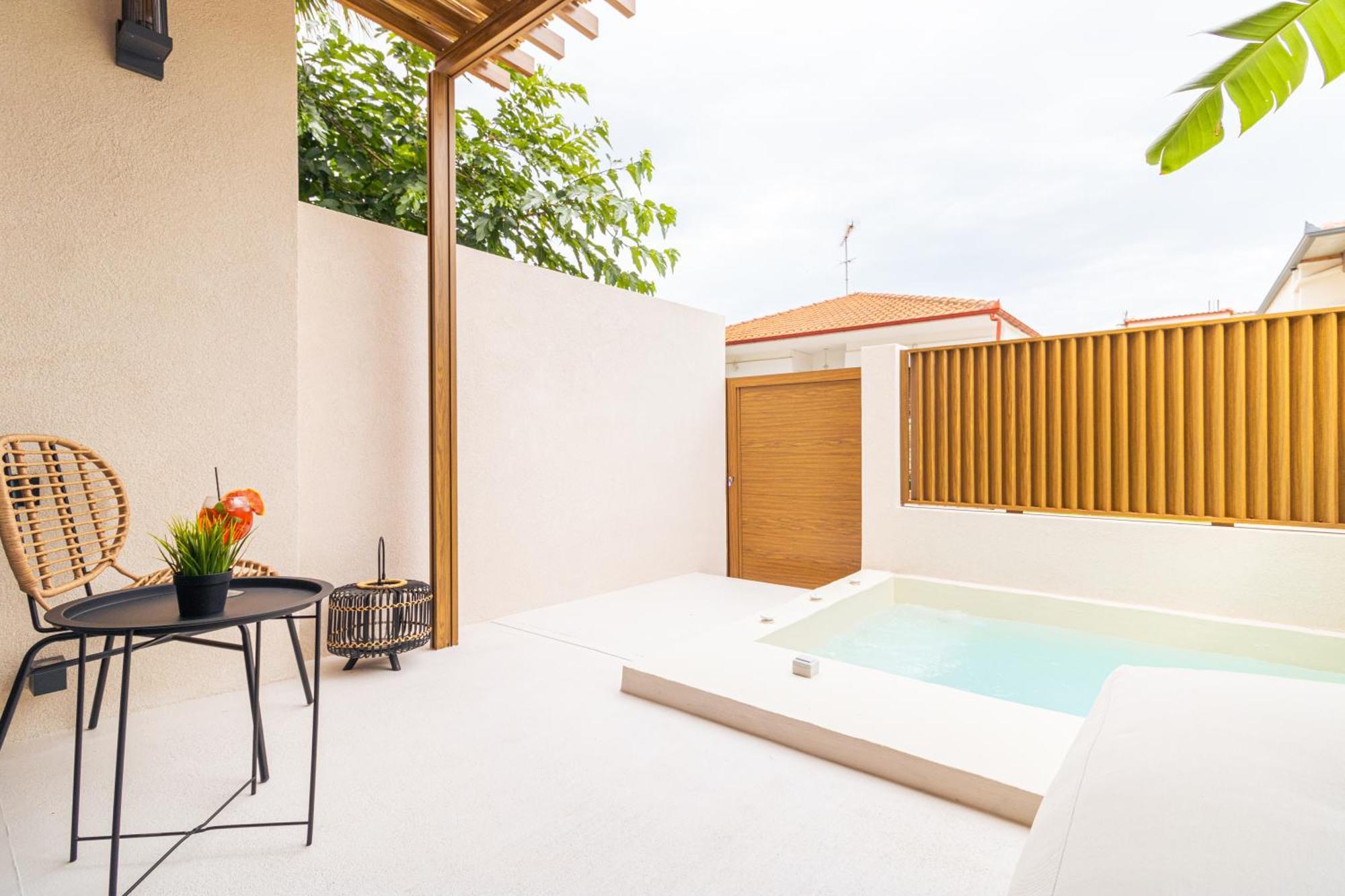 Adorno Private Suites Only Adults & Kids 12 Plus Nea Vrasna Ngoại thất bức ảnh